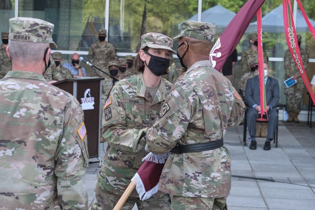 Col. Deydre Teyhen relinquishes command of WRAIR