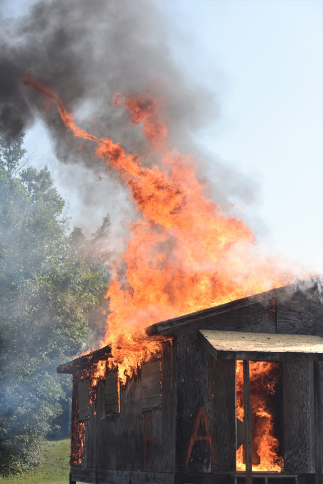 Building fire provides ‘win-win-win’ for Fort Campbell firefighters, Fort Knox, 19th Engineers