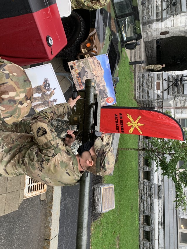 A U.S. Army Military Academy cadet operates a training Stinger missile during Branch Week at West Point, New York. (U.S. Army photo by Don Herrick)