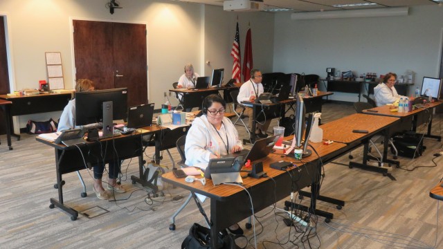 Jacksonville District Stands Up Call Center to Support Operation Blue Roof in Louisiana