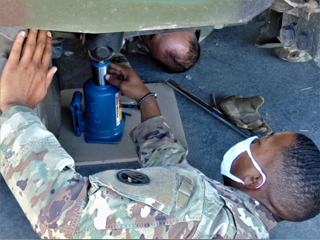 Instructors assigned to the 3rd Brigade, 94th Training Division – Force Sustainment (TD-FS), explains the Joint Light Tactical Vehicle (JLTV) characteristics, features, operations, maintenance aspects to students attending the first Fort Hunter Liggett, California, JLTV Operator New Equipment Training Course, August 9-14, 2020. The 94th TD-FS leads the JLTV driver’s training courses for all Army’s components. (U.S. Army Reserve photo by Staff Sgt. Eric Sievert)