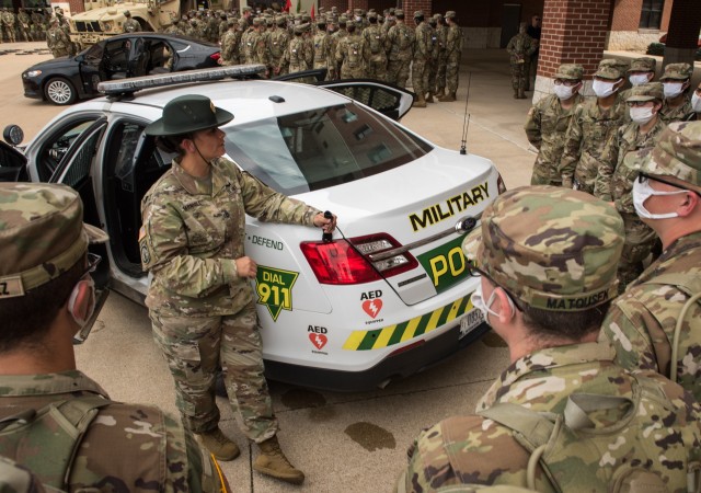 14th MPs adopt Operation Hammer Drop to inspire Army's newest Soldiers