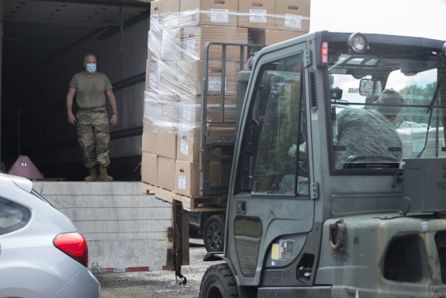 Connecticut Guard members help deliver food to families