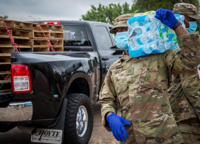Texas Guard members satisfy thirst for Lake Jackson