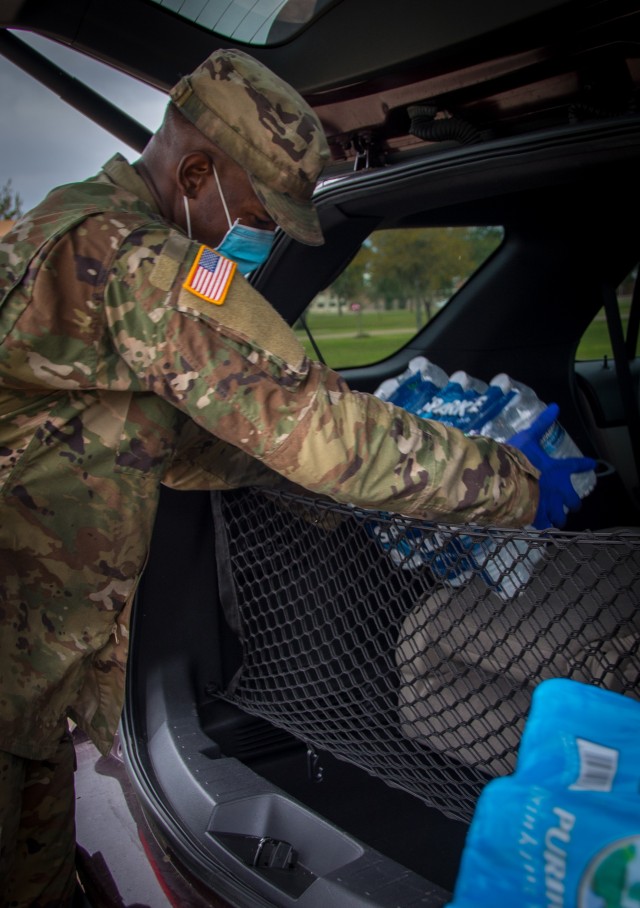 Texas Guard members satisfy thirst for Lake Jackson