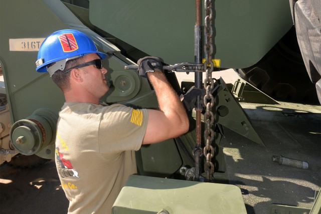 NC Guard Transportation Company trains with Airborne peers