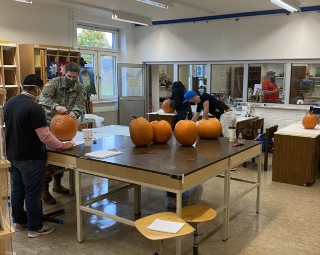 USAG Bavaria BOSS pumpkin carving event