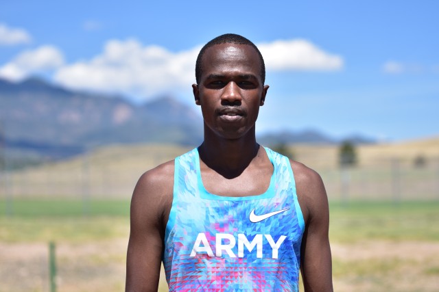 Army medic, former Soldier-athlete, aids civilian at Colorado store 