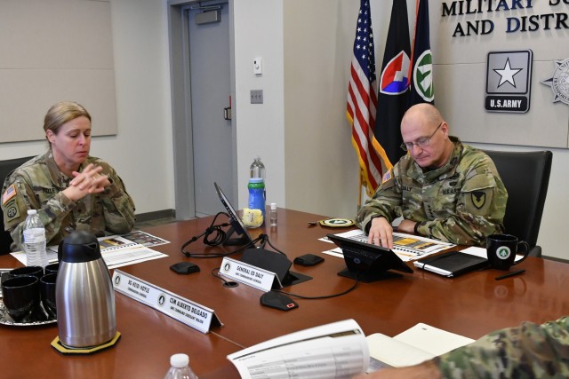 Brig. Gen. Heidi Hoyle, SDDC commanding general, briefs Gen. Edward Daly, commanding general of Army Materiel Command, during Daly’s first SDDC quarterly update at the command’s headquarters on Scott Air Force Base, Illinois November 12, 2020. (U.S. Army photo/Alyssa Crockett)