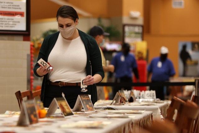 Semi-traditional Thanksgiving meal served to hungry Fort Knox personnel, residents