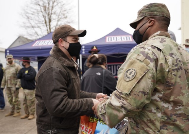 USO Thanksgiving Meal Pick Up