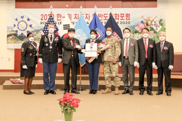 MI Brigade Religious Affairs NCO receives the Korean Peninsula Peace Medal 