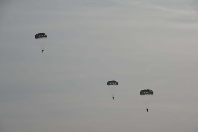 Soldiers from the United States Special Operations Command community take part in Airborne Operations, as part of Operation Toy Drop, hosted by the 95th Civil Affairs Brigade, Special Operations, Airborne, at Fort Bragg, N.C., December 4, 2020. For the past 20 years, USASOC has hosted Operation Toy Drop, which donates the toys collected and then gives them to Toys for Tots.