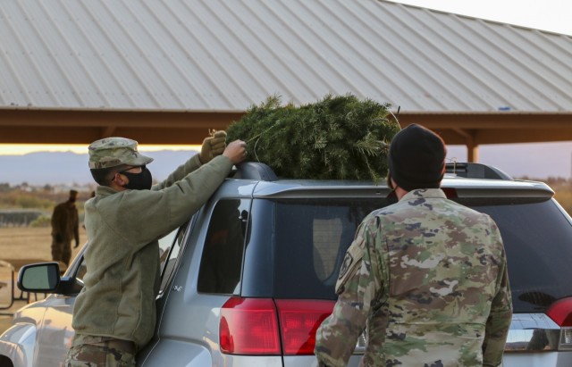 FMWR, AIT Soldiers deliver Christmas spirit