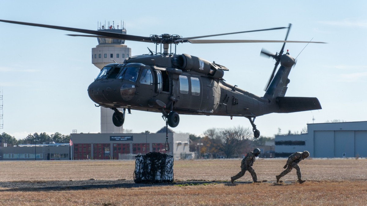 New York National Guard conducts sling-load training | Article | The ...