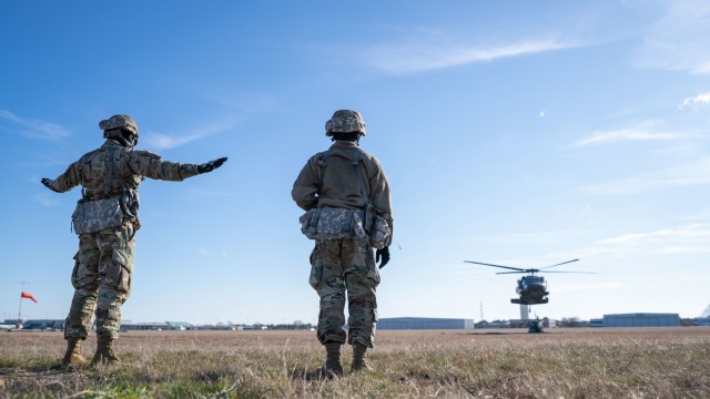 New York National Guard conducts sling-load training