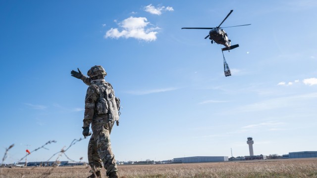 New York National Guard conducts sling-load training