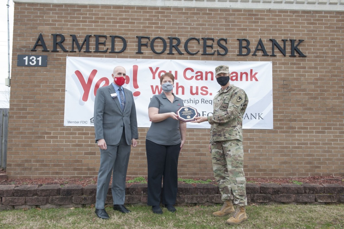 Fort Knox branch of Armed Forces Bank earns Army Bank of the Year award