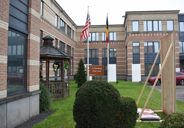 ZAVENTEM, Belgium -- As part of Winterfest, the U.S. Army Garrison Benelux winter holiday celebration happening now through Jan. 4, 2021, groups, military units and Families may register and decorate these tall, blank holiday cards, including...