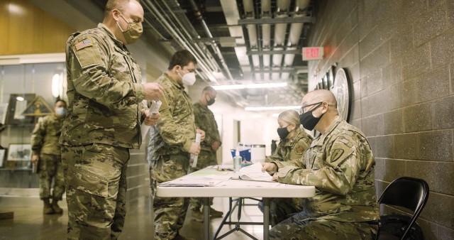 Frontline Indiana Guardsmen receive COVID vaccine