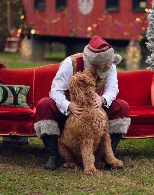 Through his &#34;Santa Todd&#34; persona, Todd Bishop, a U.S. Army Medical Materiel Agency civilian employee, has found new ways to use technology to continue bringing holiday magic to children -- and maybe even their K-9 friends -- during the holidays despite COVID-19 restrictions.