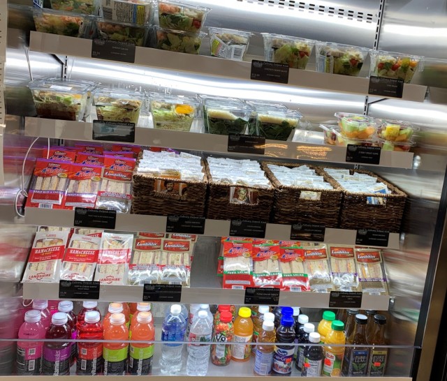 A food kiosk was added to better support roughly 400 Soldiers who don’t live near the Fort Wainwrights DFACs. The kiosk is stocked with everything from drinks and snacks to grab-and-go fresh sandwiches and salads.