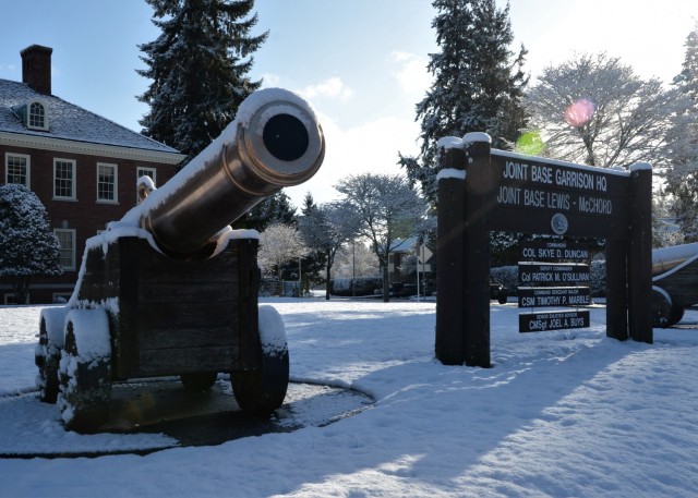 JBLM stays connected despite winter weather 