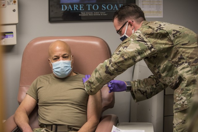 Ohio National Guard senior leaders lead by example in getting COVID-19 vaccinations