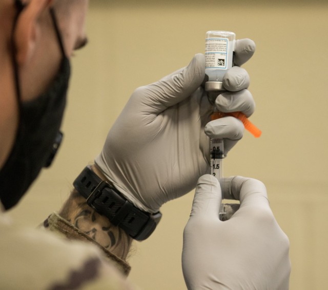 Alabama National Guard members get vaccinated