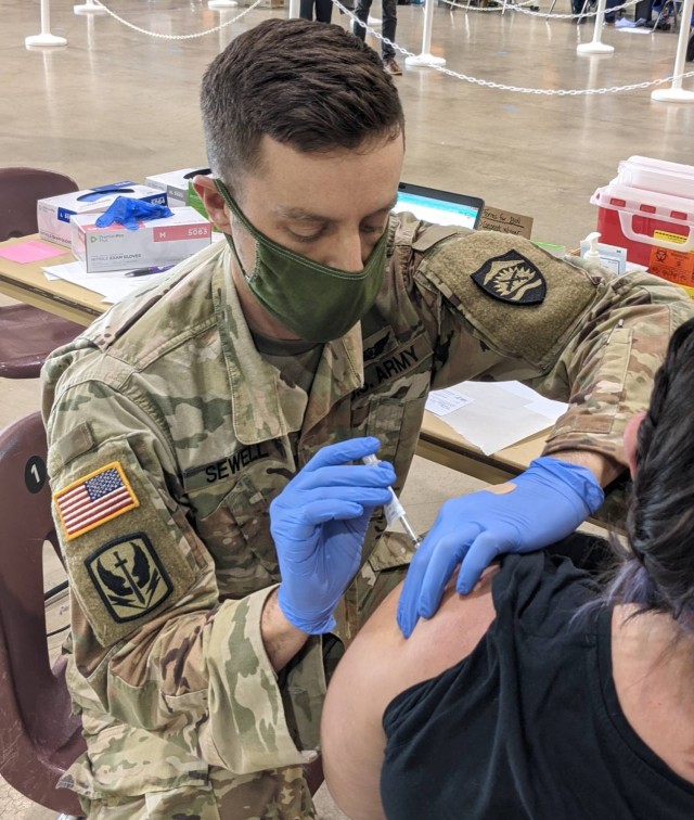 Oregon National Guard helps ramp up COVID-19 vaccinations
