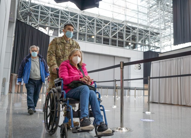 NY National Guard helps open massive vaccination site