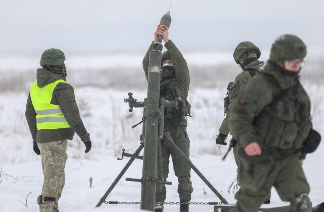 Lithuanian and U.S. mortar men train to increase battlefield lethality ...