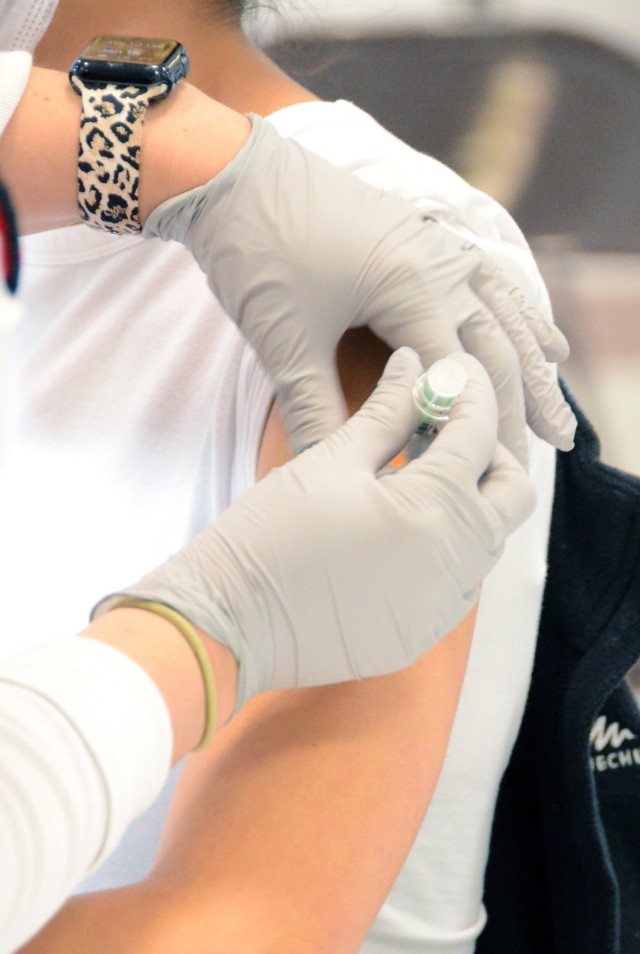 A Vicenza military community member receives influenza immunization at the chapel annex Jan. 15, 2021, on Caserma Ederle. More than 1,000 people signed up to receive their flu shot during the U.S. Army Health Center Vicenza campaign dates.