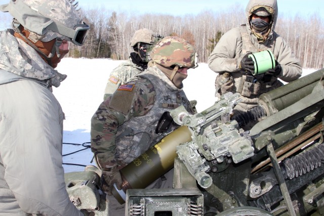 Wisconsin Soldiers love the ‘big boom’ at Winter Strike 21
