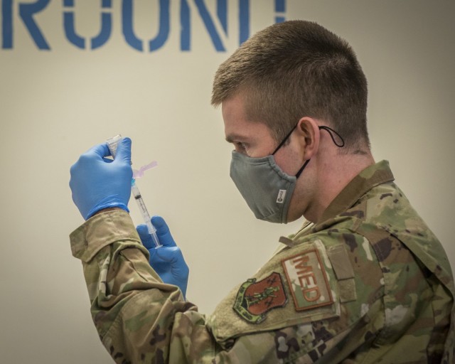 Connecticut Guardsmen start receiving COVID-19 vaccine