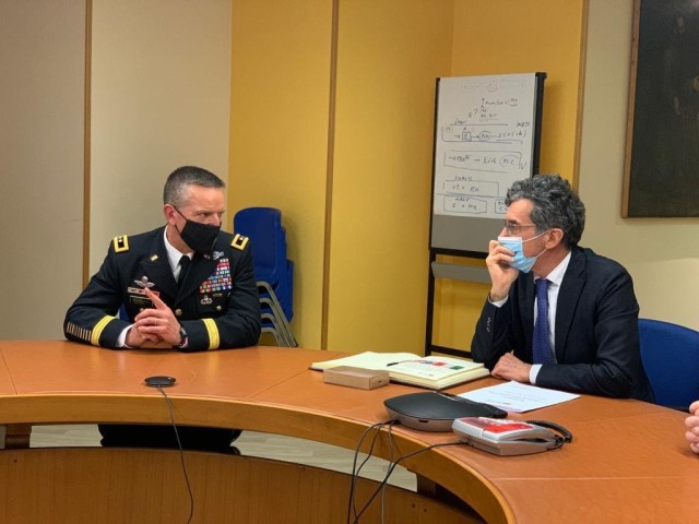 Maj. Gen. Andrew M. Rohling, commander of U.S. Army Southern
European Task Force, Africa meets with Giovanni Pavesi, who oversees the public health system for the province of Vicenza. (photo by Giovanni Bregant, ULSS 8 Berica press officer)
