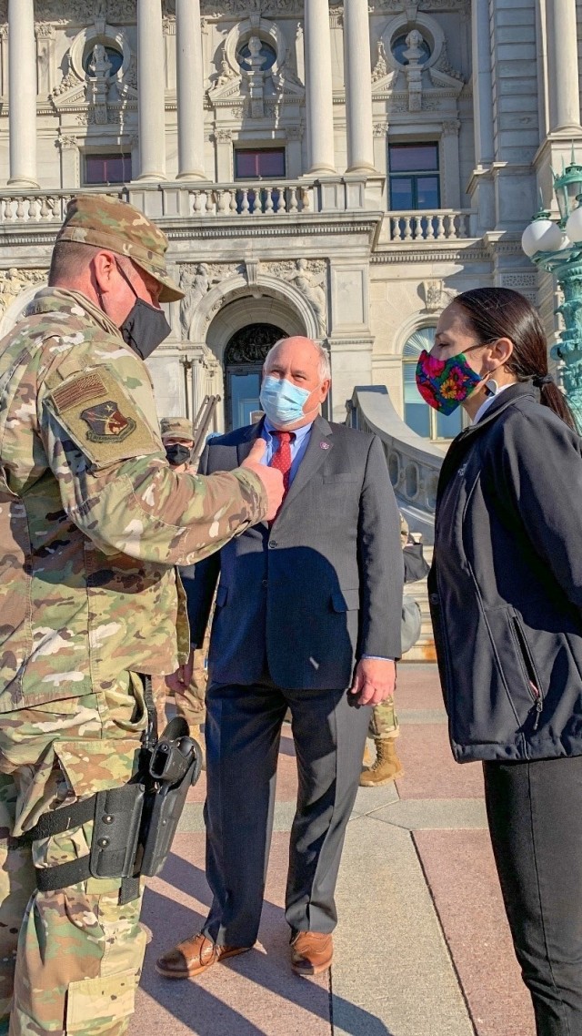 Col. Michael Venerdi, Kansas National Guard Chief of Staff, meets with Ron Estes and Sharice Davids, Kansas’ fourth and third Congressional District representatives to the U.S. House of Representatives, respectively, Jan. 24 at the Library of...