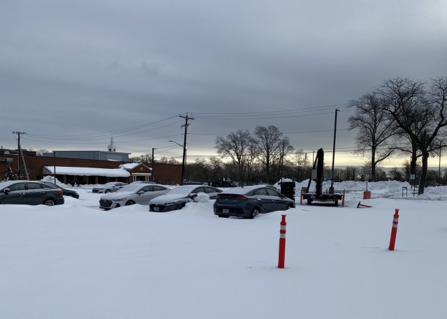 Fort Hamilton employees were able to return to work Feb. 3, but snow could still be seen blanketing areas throughout Fort Hamilton, N.Y.  The February snow storm dropped over 18 inches of snow in the region as it faced what could be the top-20...