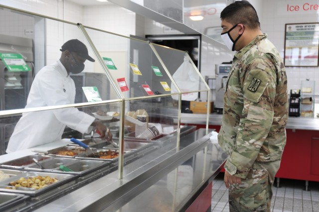 35th CSSB field feeding platoon Soldiers step up to run Camp Zama Dining Facility