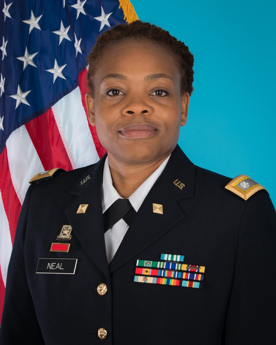 army-finance-and-comptroller-officer-wins-stem-focused-award-article