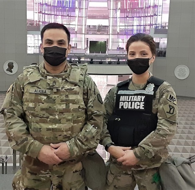 Father and daughter serve together in Nation&#39;s Capitol