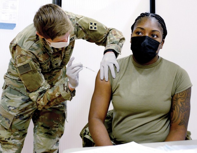 Fort Carson doctors relay vaccine information