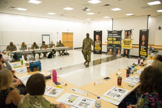Maj. General Kilgo, commander of the U.S. Army Communications-Electronics Command, opens an in-person SHARP training session in 2019.