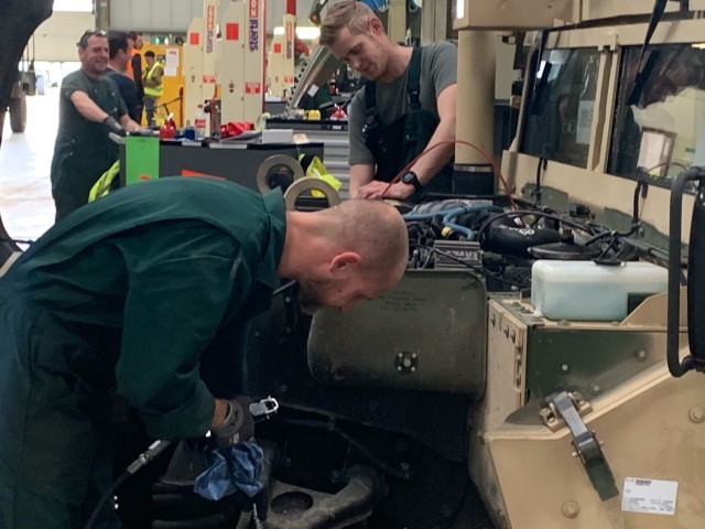 Dutch military, 405th AFSB work together at APS-2 Eygelshoven, prepare for DE21