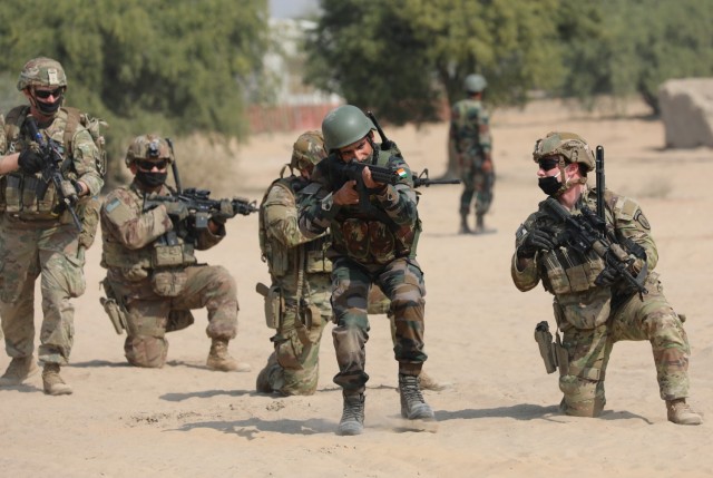 Members of the 5th Security Force Assistance Brigade train alongside Indian Army soldiers during the Yudh Abhyas exercise in Rajasthan, India, Feb. 9, 2021. 