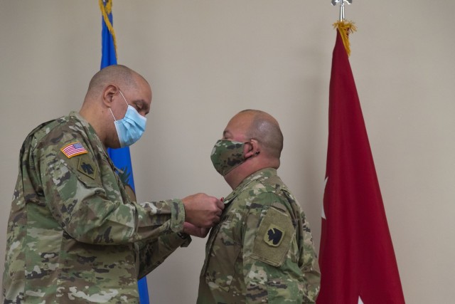 Guardsman awarded Oklahoma Star of Valor for saving neighbor
