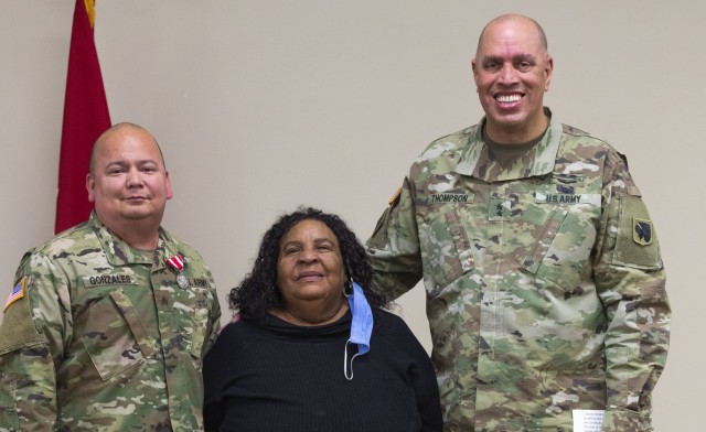 Guardsman awarded Oklahoma Star of Valor for saving neighbor