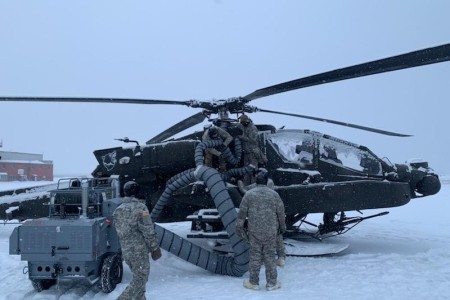 Logistics Assistance Representatives from Aviation & Missile
Command (AMCOM) support 1-25 Attack Reconnaissance Battalion with arctic
testing of AH-64 Apache in order to identify equipment capabilities for
operating in arctic conditions.
