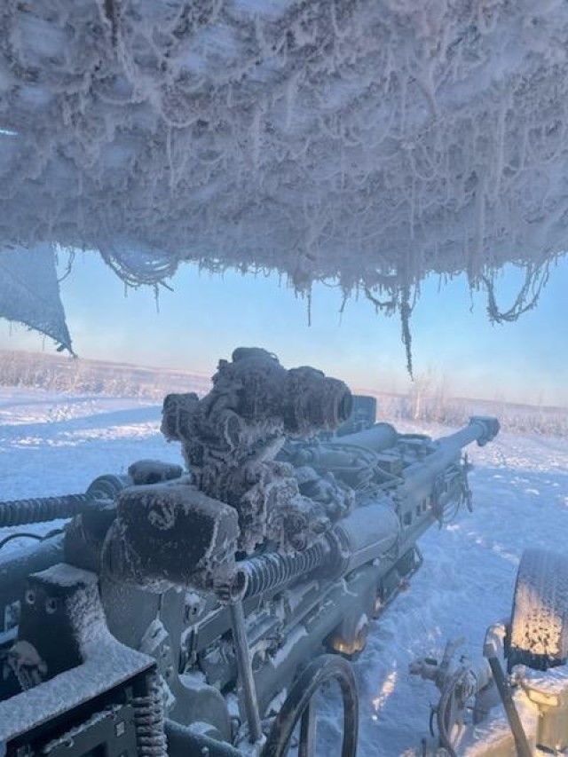 Logistics Assistance Representatives from Tank, Automotive &
Armament Command (TACOM) assist 2-377 Parachute Field Artillery Regiment
(PFAR) with troubleshooting and repair of M777 Howitzer impacted by arctic
conditions below -20F.