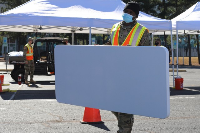 North Carolina Guard supports mass vaccination clinic